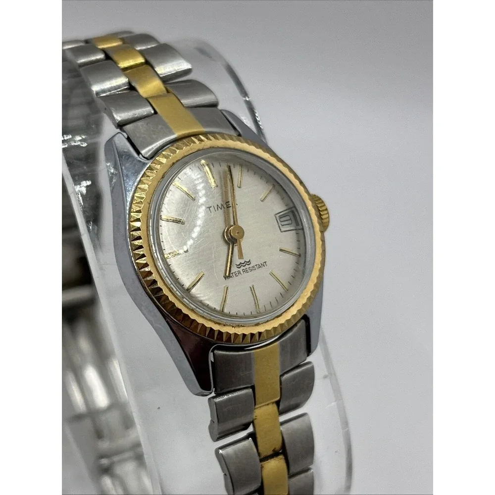 Timex 1980s Women's Two Tone Mechanical‎ Watch 6.75